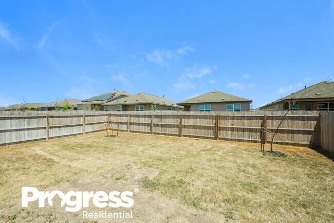 Building Photo - 4337 Southton Bed