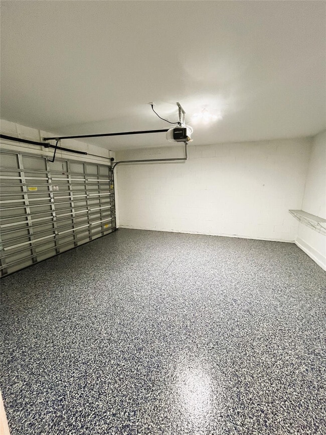 Building Photo - 226 Preserve Trl S