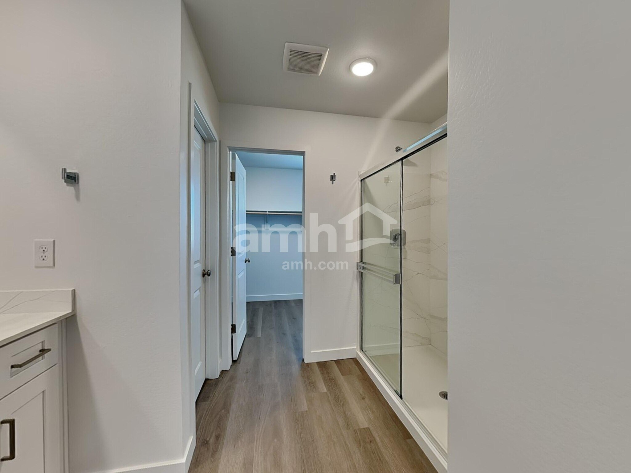 Building Photo - 6967 N 125th Dr