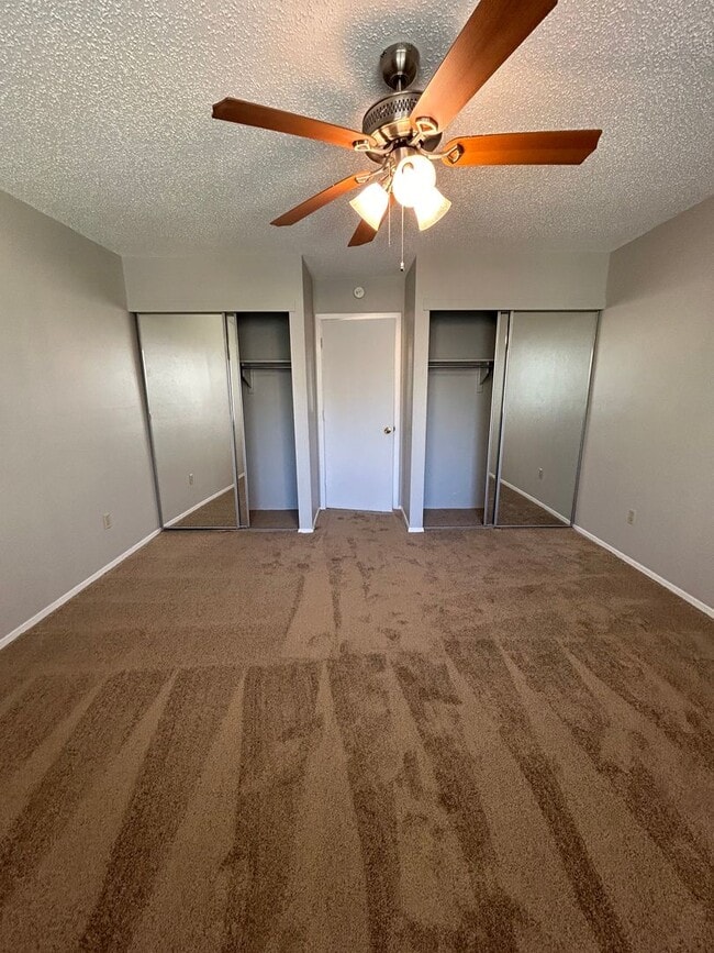 Building Photo - 118 Pinebrook Pl