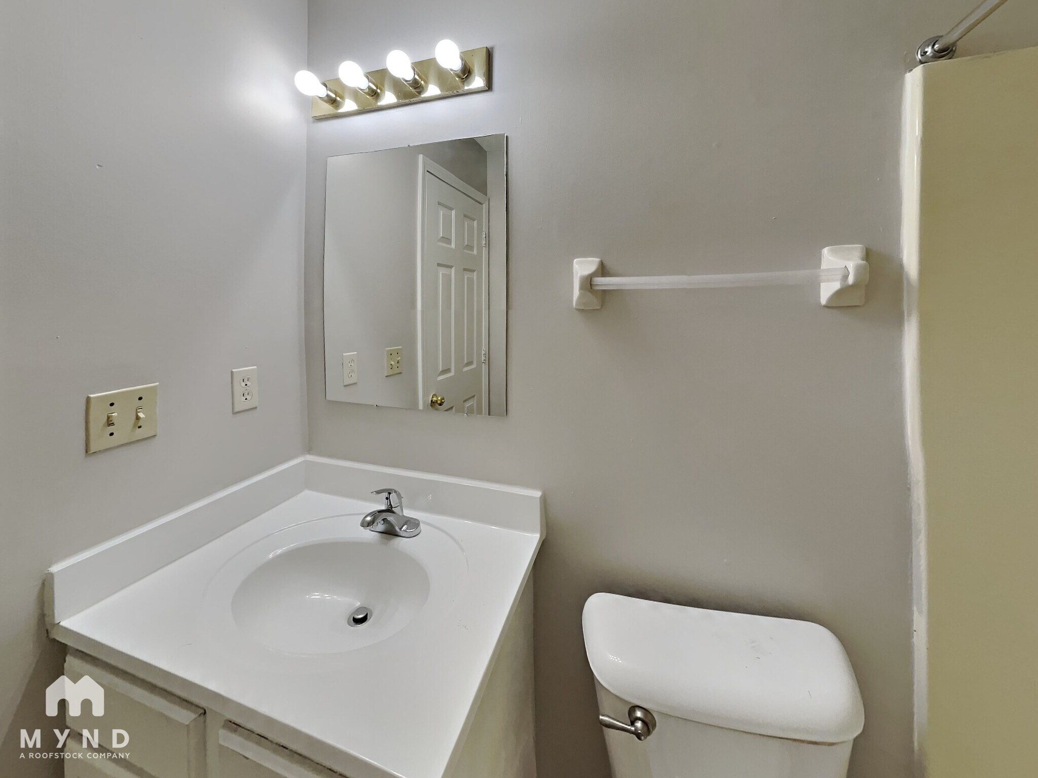 Building Photo - 7833 Shadowland Cove