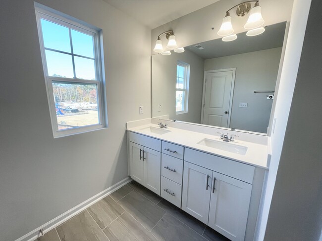 Master Bathroom - 3024 Castle Loch Ln