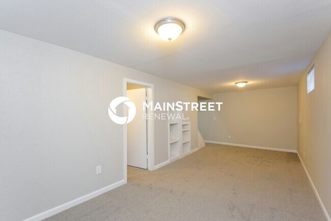 Building Photo - 4 Bedroom Pet-Friendly Home in WESTMINSTER...