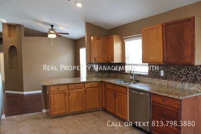 Building Photo - 7302 Parkersburg Dr