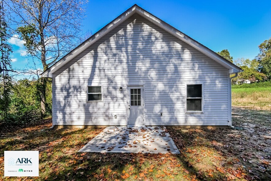 Building Photo - 219 Claudette Dr