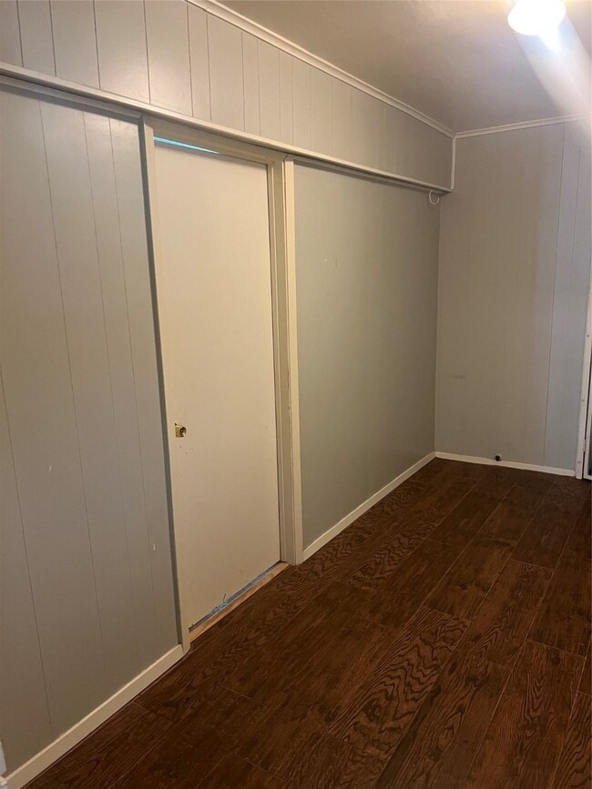 Building Photo - 3715 Latma Dr