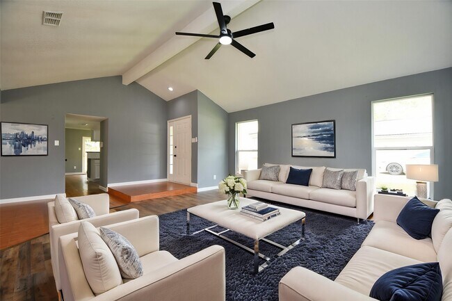 Building Photo - 17022 Quail Park Dr