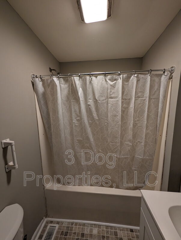 Building Photo - 1409 Bradt St