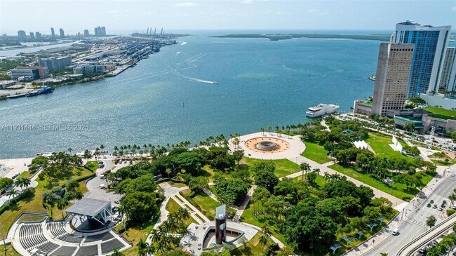 Building Photo - 151 SE 1st St