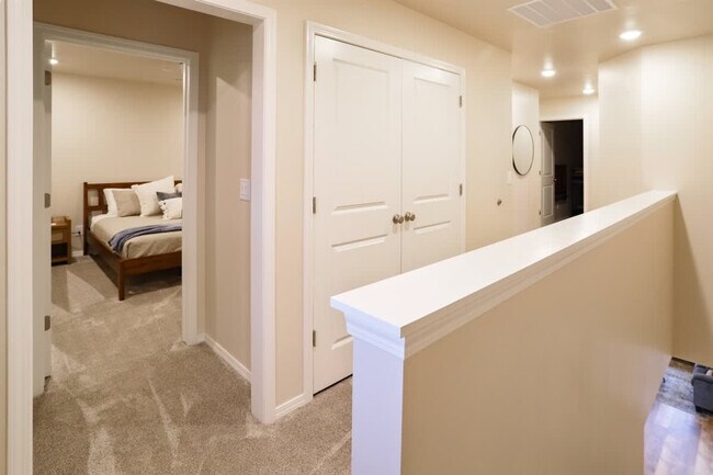 Building Photo - 609 N Kimball Ave