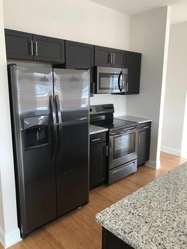 Building Photo - Stunning 1-Bedroom Apartment in the Heart of Schenectady!