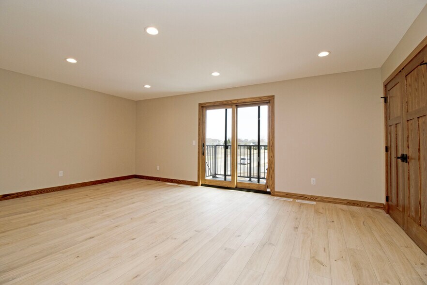 Building Photo - 610 Martin Ave