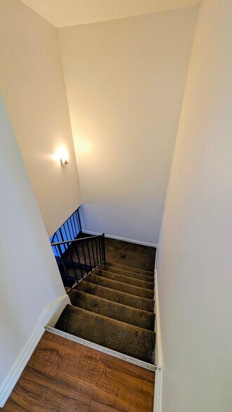 Building Photo - 2751 Park Dale Dr