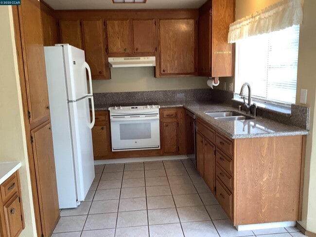 Building Photo - 2265 Jacqueline Dr