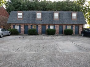 Building Photo - 502 Chemin Metairie Rd