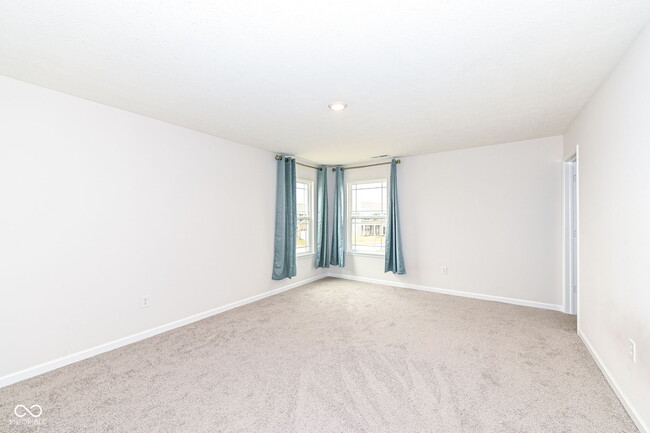 Building Photo - 5761 Handbell Ln