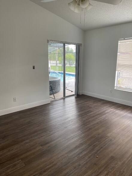 Building Photo - 7783 Indian Ridge Trail N