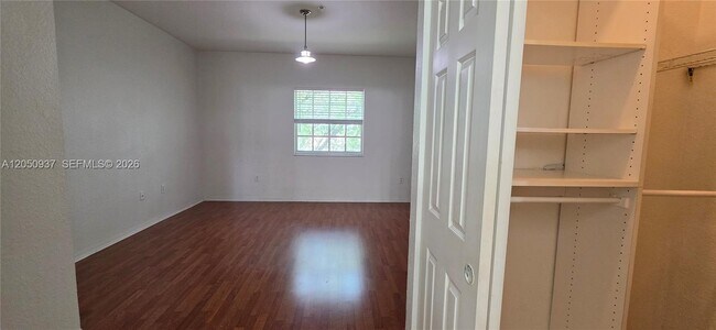 Building Photo - 5670 NW 116th Ave