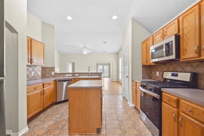 Building Photo - 3642 Slocom Dr