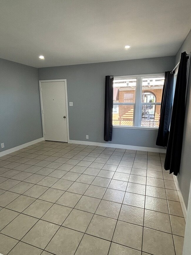 Building Photo - 8933 Elizabeth Ave