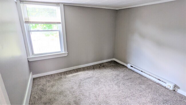 Building Photo - 707 Pawling Ave