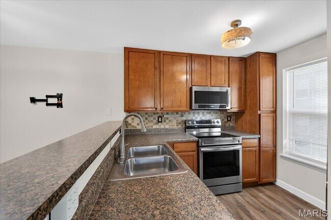 Building Photo - 4103 Spring River Dr