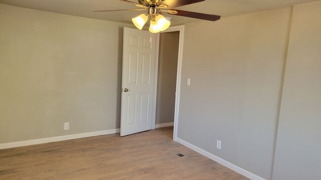 Building Photo - Totally Remodeled! 3/2