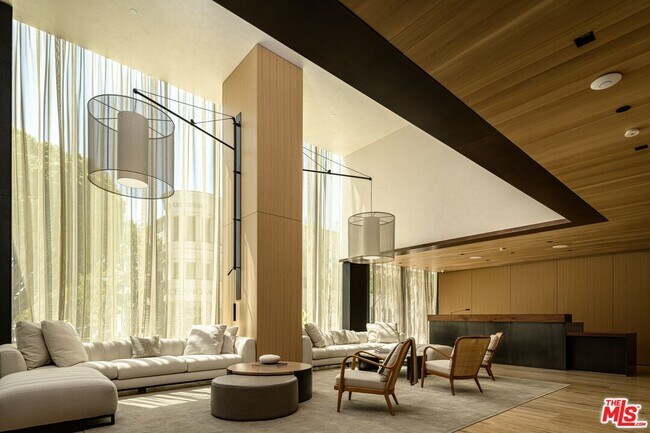 Building Photo - 8899 Beverly Blvd