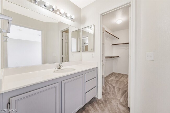 Building Photo - 9888 Sparrow Ridge Ave