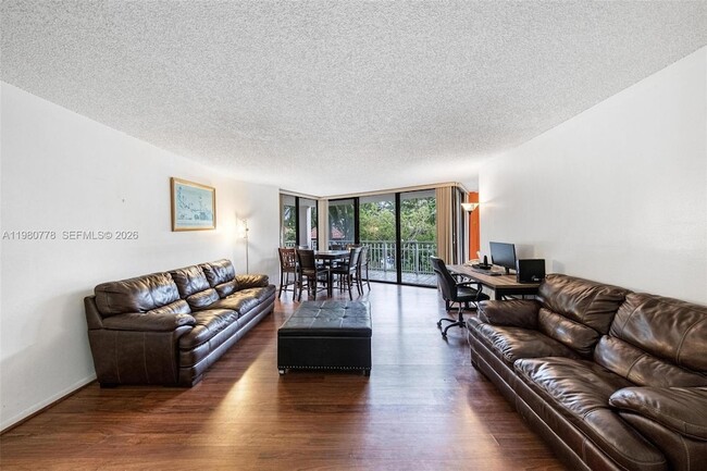 Building Photo - 2000 Towerside Terrace