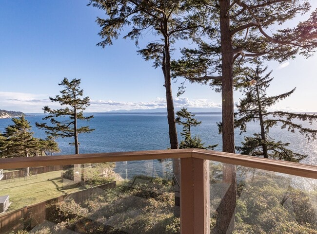 Building Photo - Gorgeous West facing View Home in Coupeville with Acreage and Privacy!