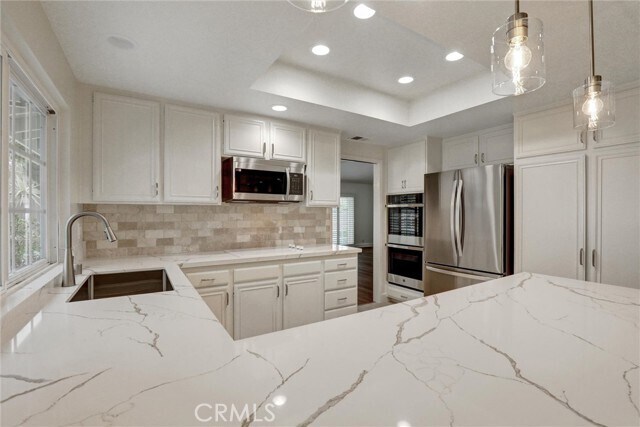 Building Photo - 16 Sycamore Creek