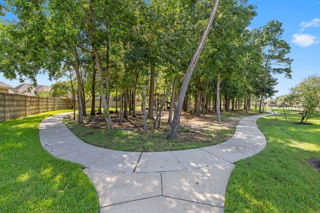 Building Photo - 28134 Kudzu Dr