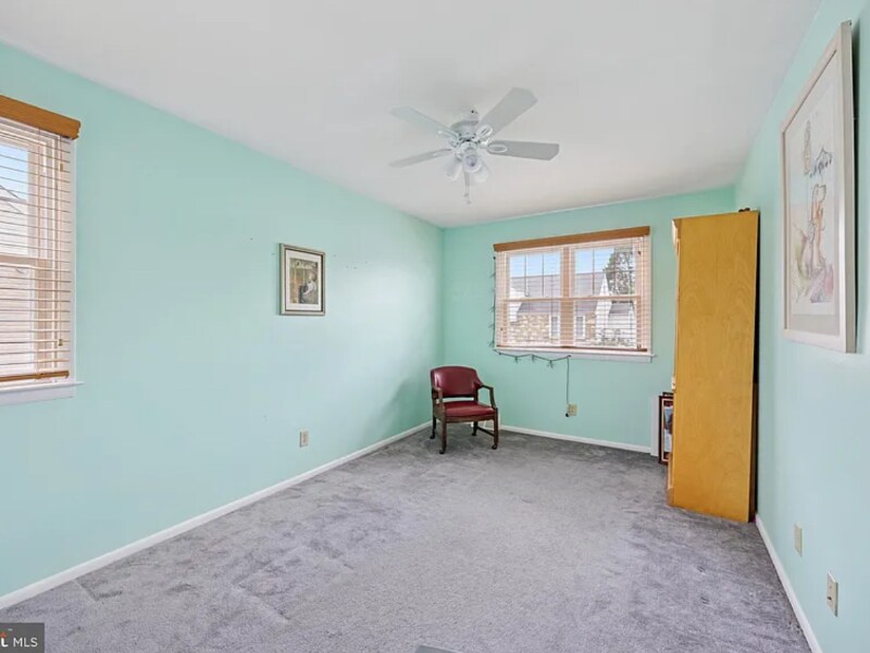 Building Photo - 9813 Ferndale St