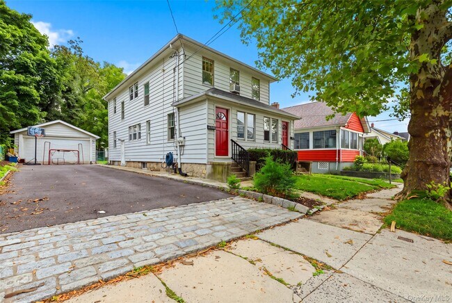 Building Photo - 49 Sylvan Pl