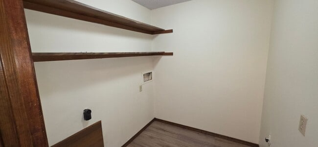 Building Photo - 2000 Square feet Duplex Southeast!  $1195