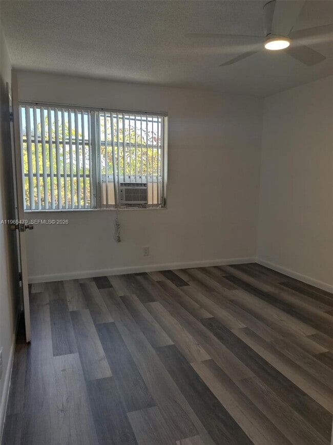 Building Photo - 5950 NE 18th Ave