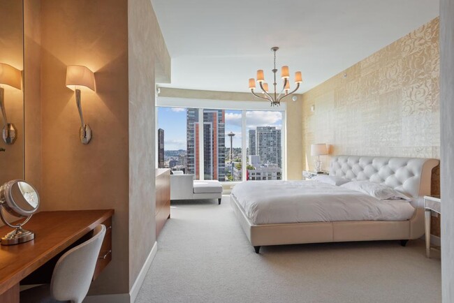 Building Photo - The Escala Condominiums - 3 bedrooms