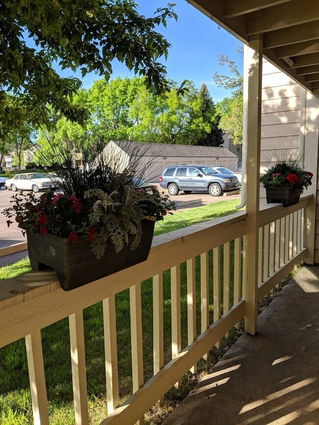 Building Photo - Adorable 1BR/1BA in Lowry Neighborhood! AV...