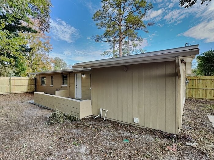 Building Photo - 1566 Quante Rd