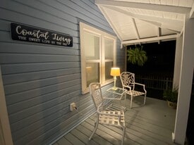 Building Photo - 802 N Lord St