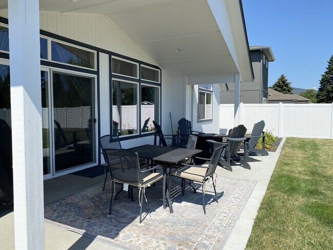 Building Photo - 2220 N Corbin Ct