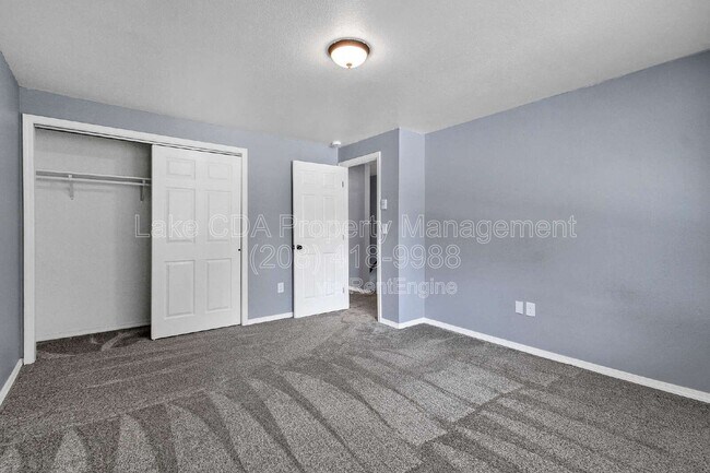 Building Photo - 1423 E Lunceford Ln