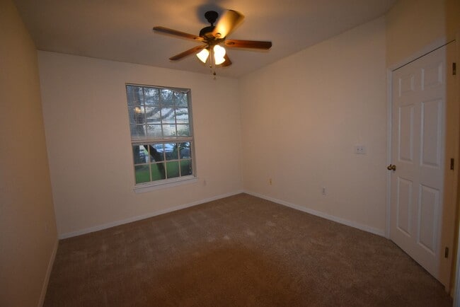 Building Photo - 850 Grand Regency Pointe