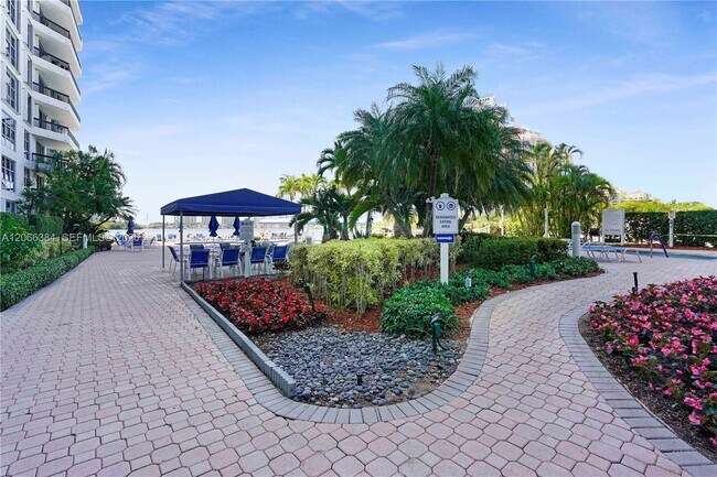 Building Photo - 3530 Mystic Pointe Dr
