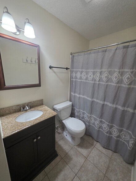 Building Photo - 4780 Pontchartrain Dr