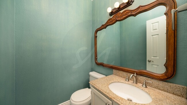 Building Photo - Westside 5 Bedroom Home Nestled Near Ute V...
