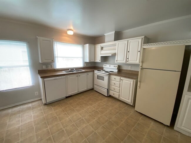 Building Photo - 11734 Greensbrook Forest Dr