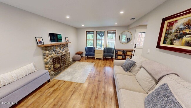 Building Photo - 30621 Sandtrap Dr