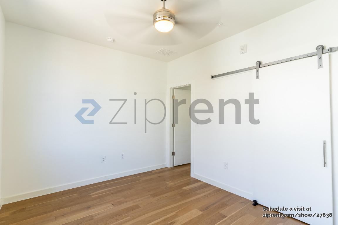 Building Photo - 2002 E 7th St